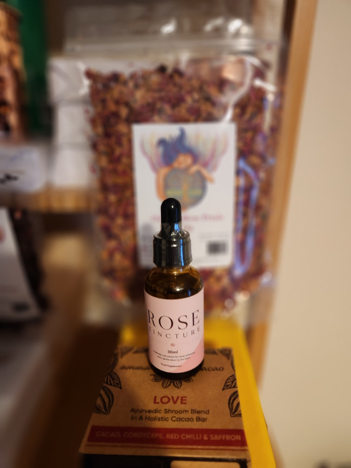 Close-up product photo for the rose and cacao bundle