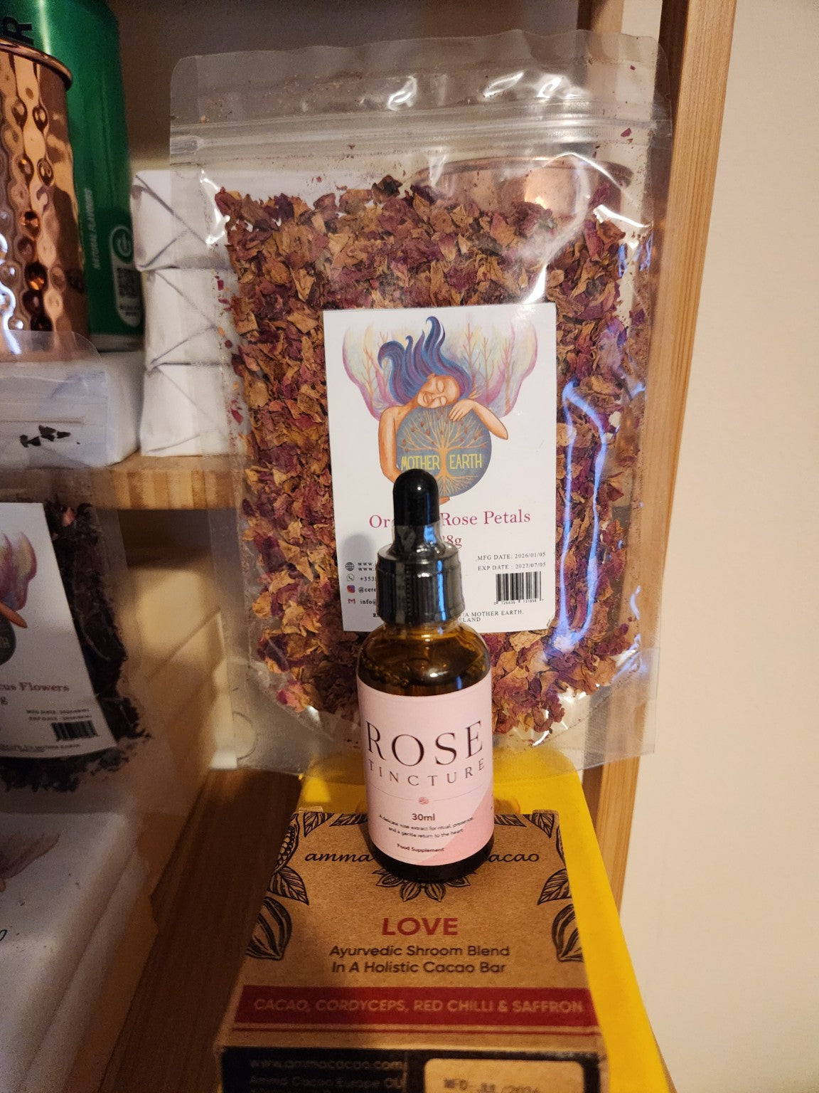 Rose ritual trio with organic rose petals, rose tincture and Amma LOVE cacao bar